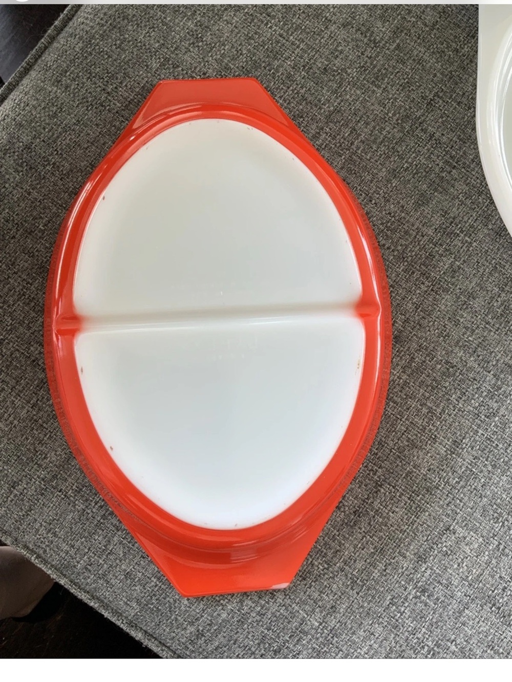 Pyrex Divided Casserole Dish W/ Lid Vintage Friendship Pattern Red & White 1Qt - Picture 6 of 8